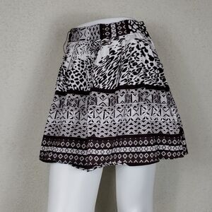 Wrapper cute brown & white skirt size 5